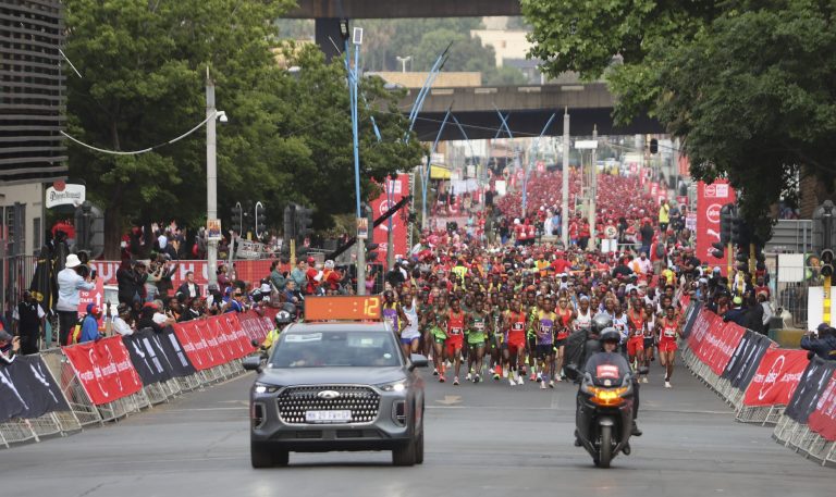 Chery SA at the Absa RUN YOUR CITY Series by Felix Dlanga